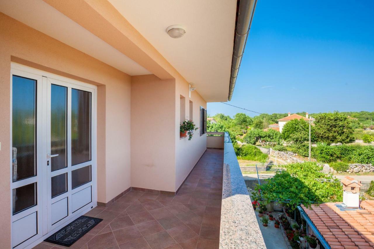 Holiday Apartment Ivica Milohnici Exterior foto